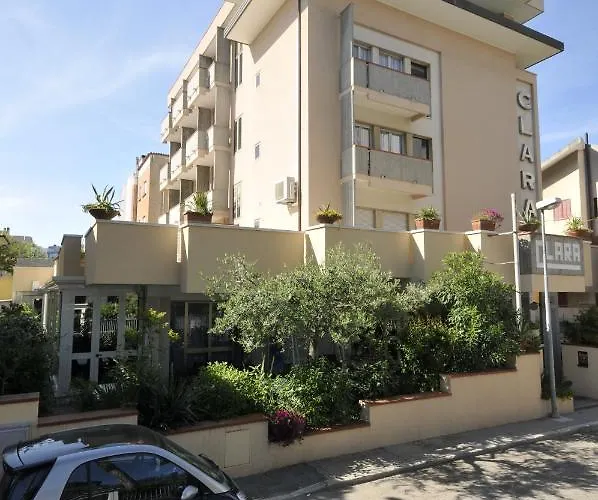 Hotel Clara 3*