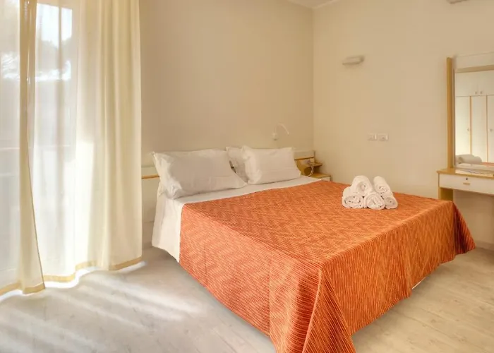 Clara Hotel