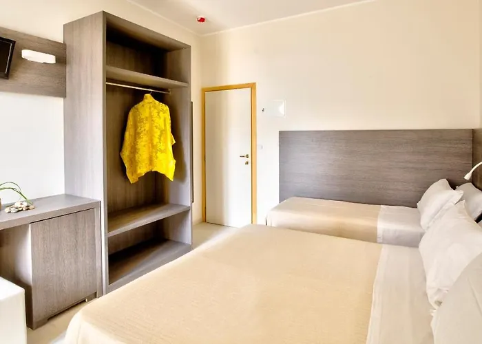 Hotel Clara