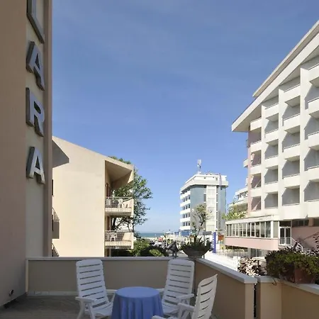 Hotel Clara 3*