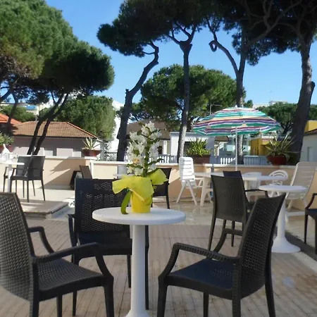 Hotel Clara