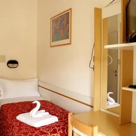 Clara Hotel